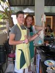 Leighton and Cherie try to make Pad Thai.