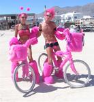 This pink couple must be headed to the Pink Mammoth, a fantastic "day-bar" where everyone looks fabulous in pink!